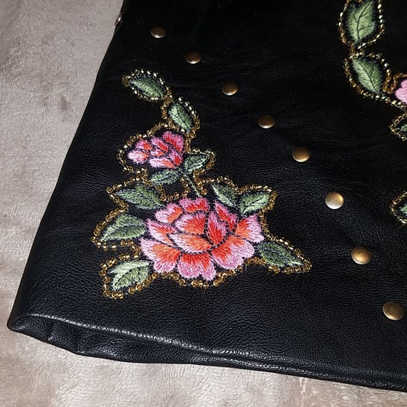 Topshop embroidered skirt - Picture 3 of 5